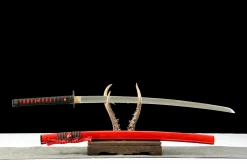 Alternative view of Crimson Eclipse - Handgesmeed Katana van 65Mn veerstaal