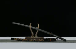 Alternative view of Blossom Moon - Handgesmeed Katana van Damascusstaal