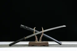 Alternative view of Dark Empyrean - Handgesmeed Katana van Damascusstaal